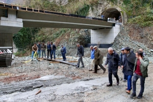 Bakan Gler  aklad...Karadeniz-Akdeniz yolu 10 gn ierisinde alacak